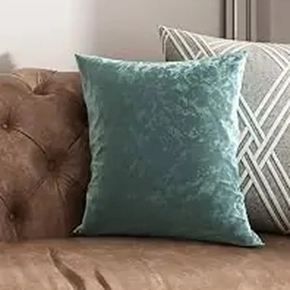 Velvet cushion covers, set of 2 — Nordic Line — in the room