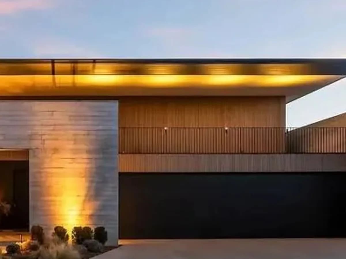 Facade detail — Villa in a gated community in Vijay Nagar